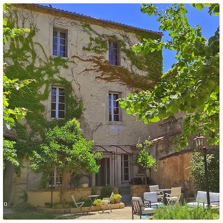 La Vigneronne Des Costieres *